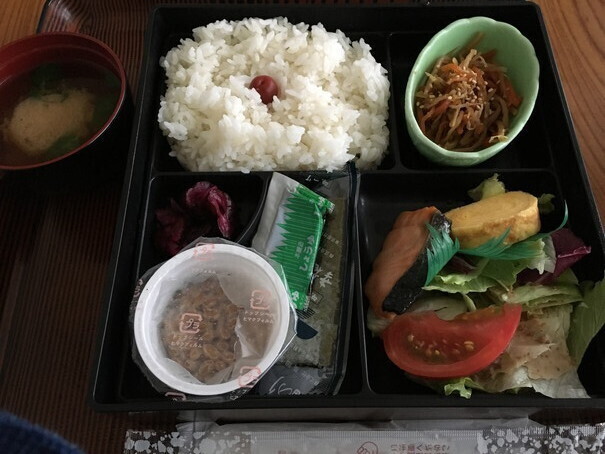 朝食